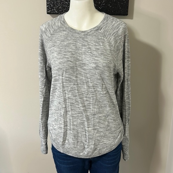 ATHLETA Mindset Sweatshirt Grey Heather Relaxed Soft Sz XS - Picture 3 of 11